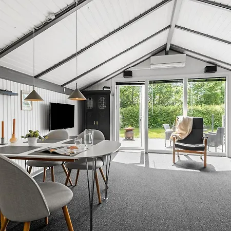 別荘 Two Bedroom Beautiful In *