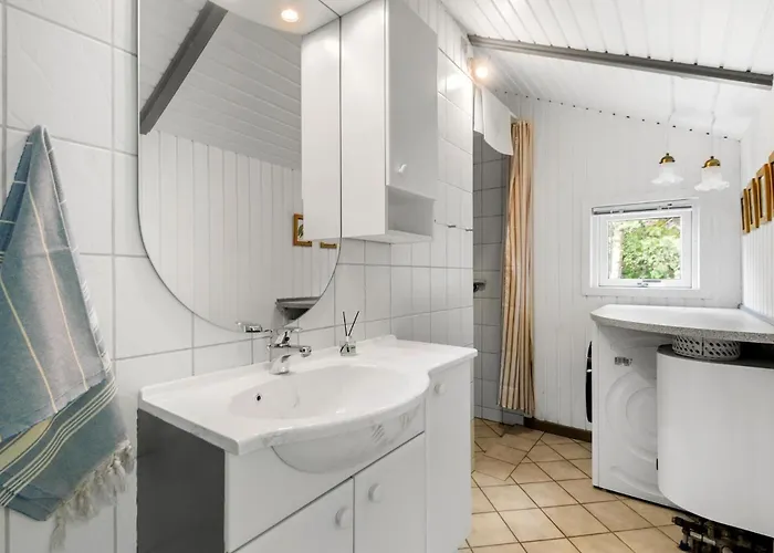 Hébergement de vacances Two Bedroom Beautiful In *