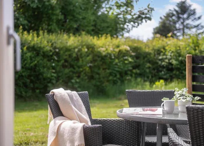 Two Bedroom Beautiful In Hébergement de vacances Hemmet